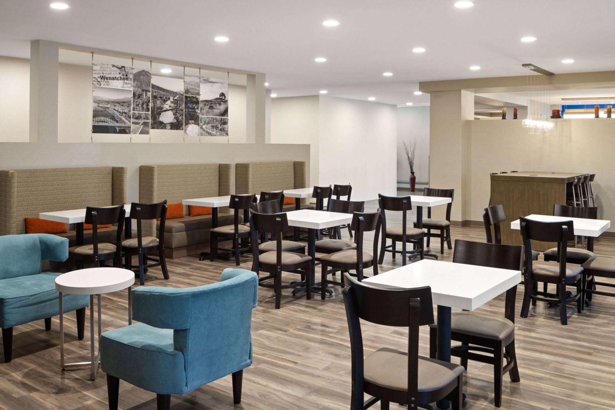 La Quinta Inn & Suites By Wyndham Wenatchee Exteriör bild