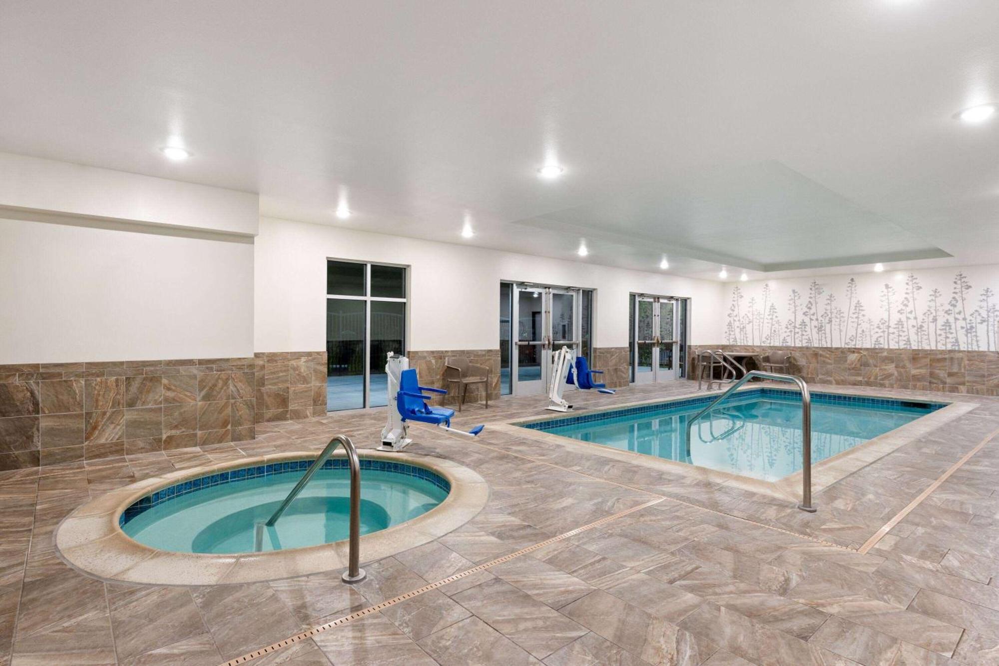 La Quinta Inn & Suites By Wyndham Wenatchee Exteriör bild